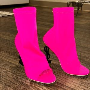 Hot pink $ heel